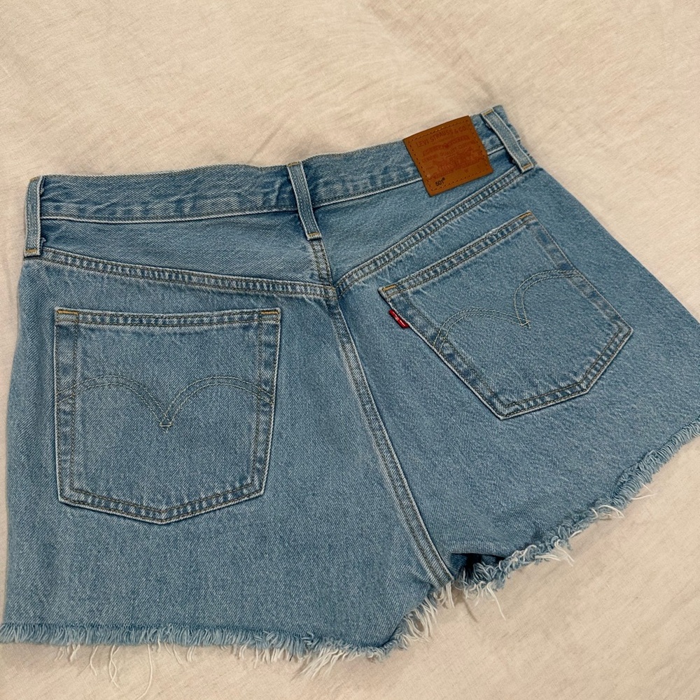 Classic Blue Denim Women's Levi Shorts